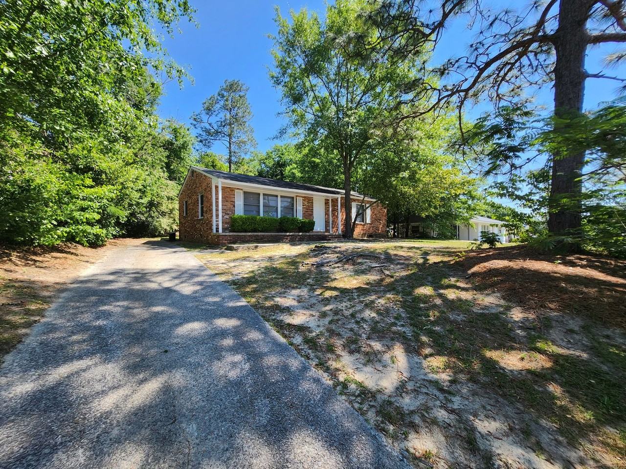 2427 Young Dr - Photo 2 of 20