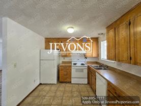 309-311 S 3rd St, Selah, WA 98942 - Photo 1 of 1