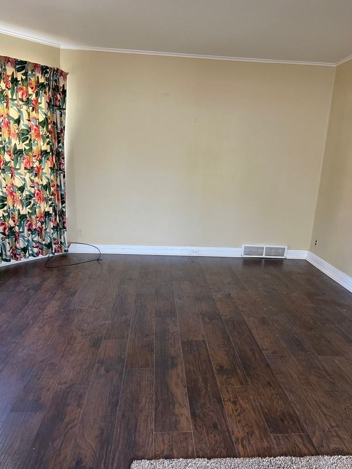 502 Pike Ave - Photo 2 of 21