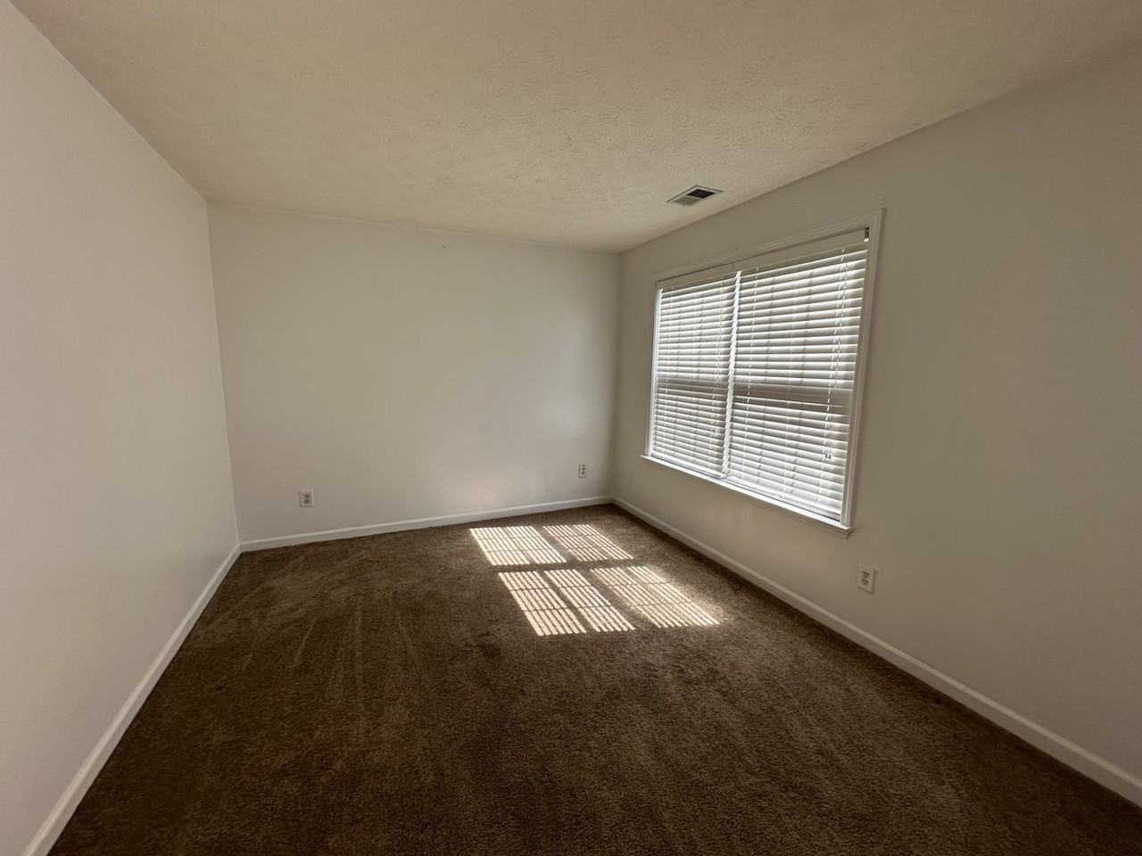 4865 Promenade Dr Sw - Photo 3 of 14