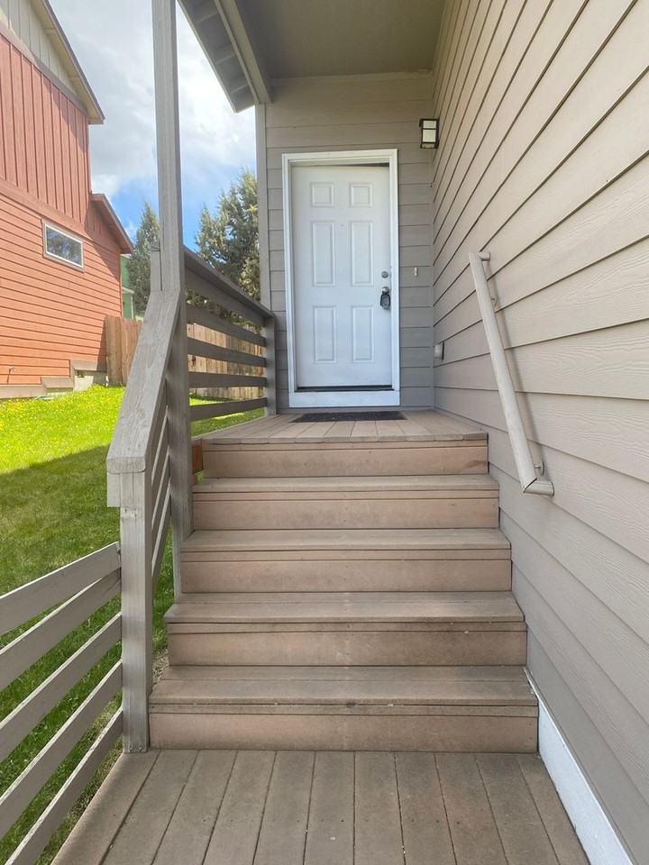 4150 Sw Reindeer Ave - Photo 3 of 30