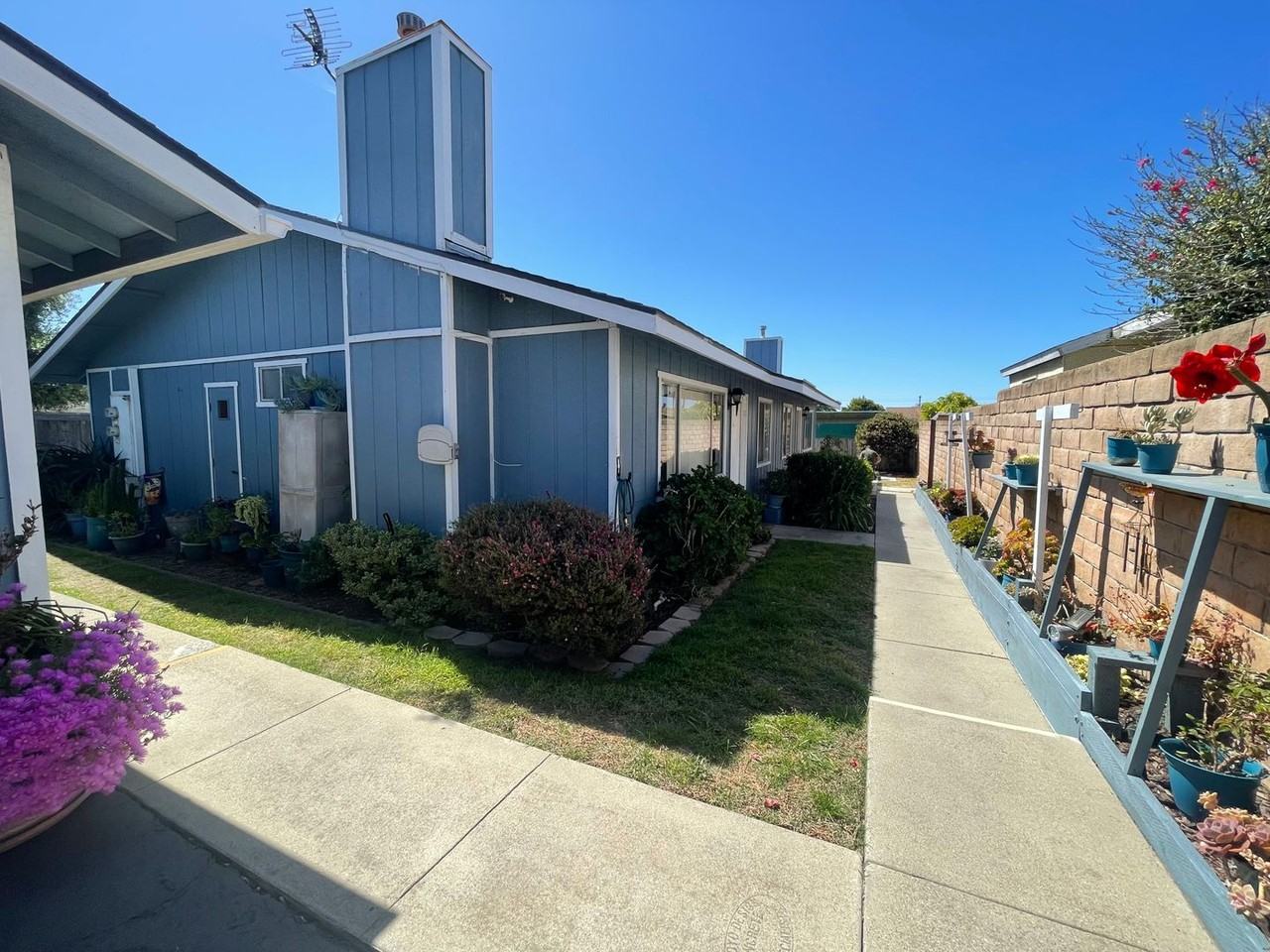 3295 824 Brighton - Photo 3 of 21