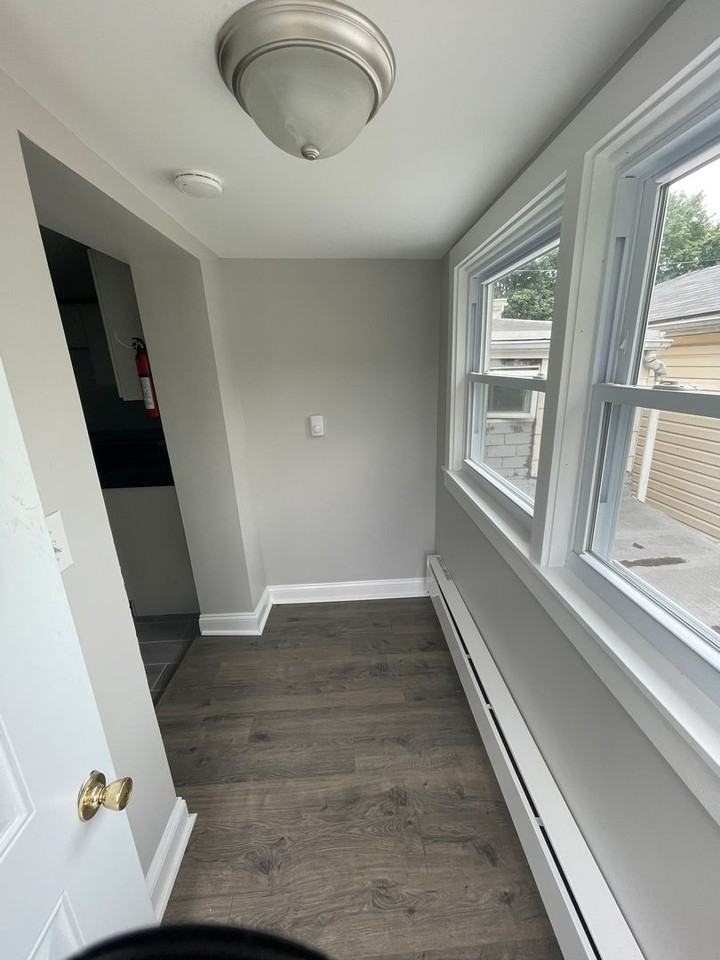 503 King St. - Photo 2 of 10