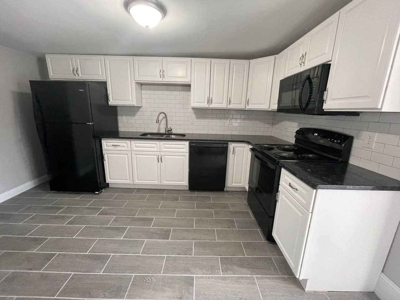 503 King St. - Photo 3 of 10