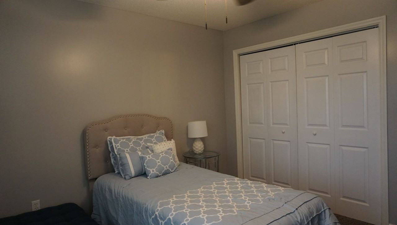 2602 Carmon Dr - Photo 7 of 34