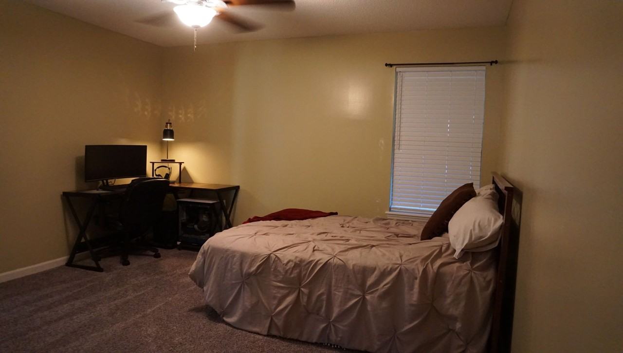 2602 Carmon Dr - Photo 4 of 34