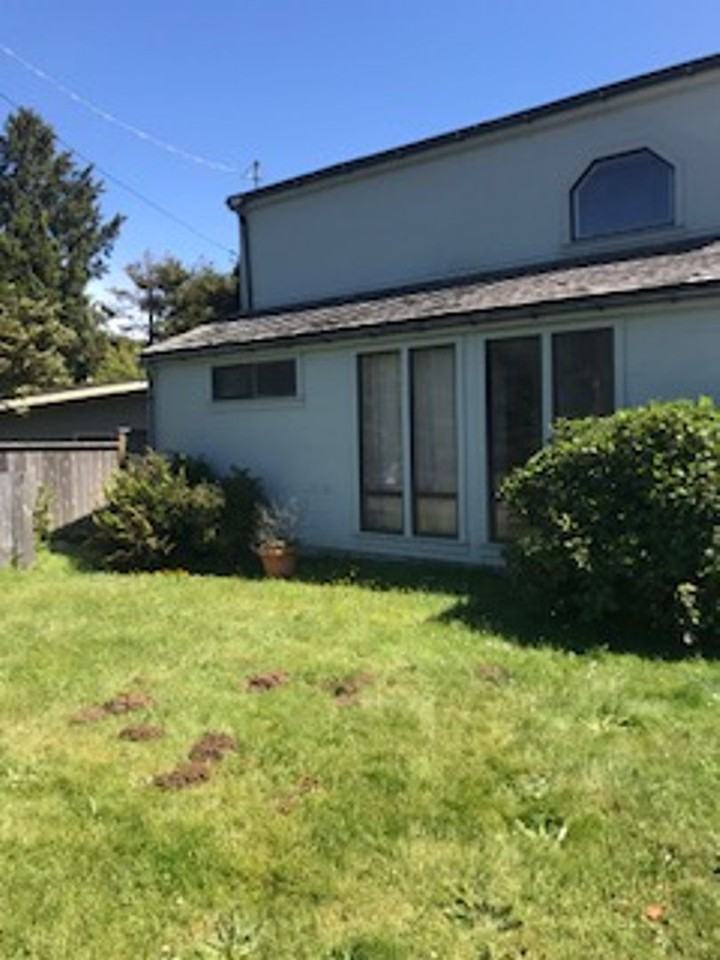 435 Parker Creek Dr - Photo 2 of 20