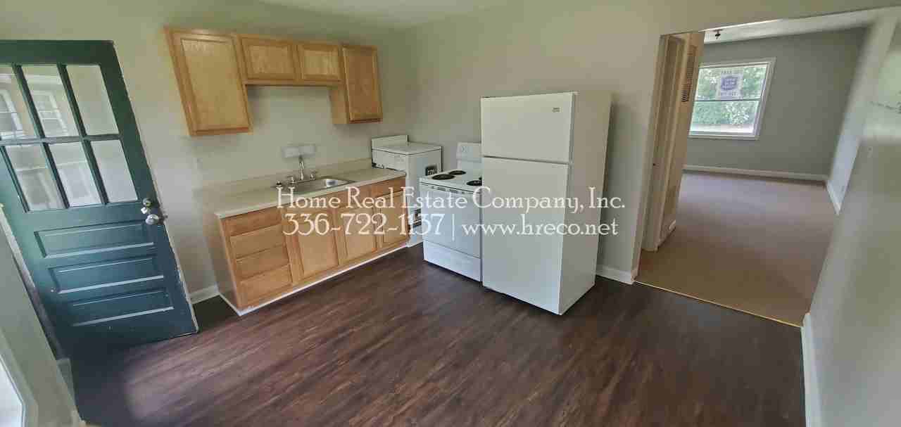 617 W 23rd St #D - Photo 5 of 6