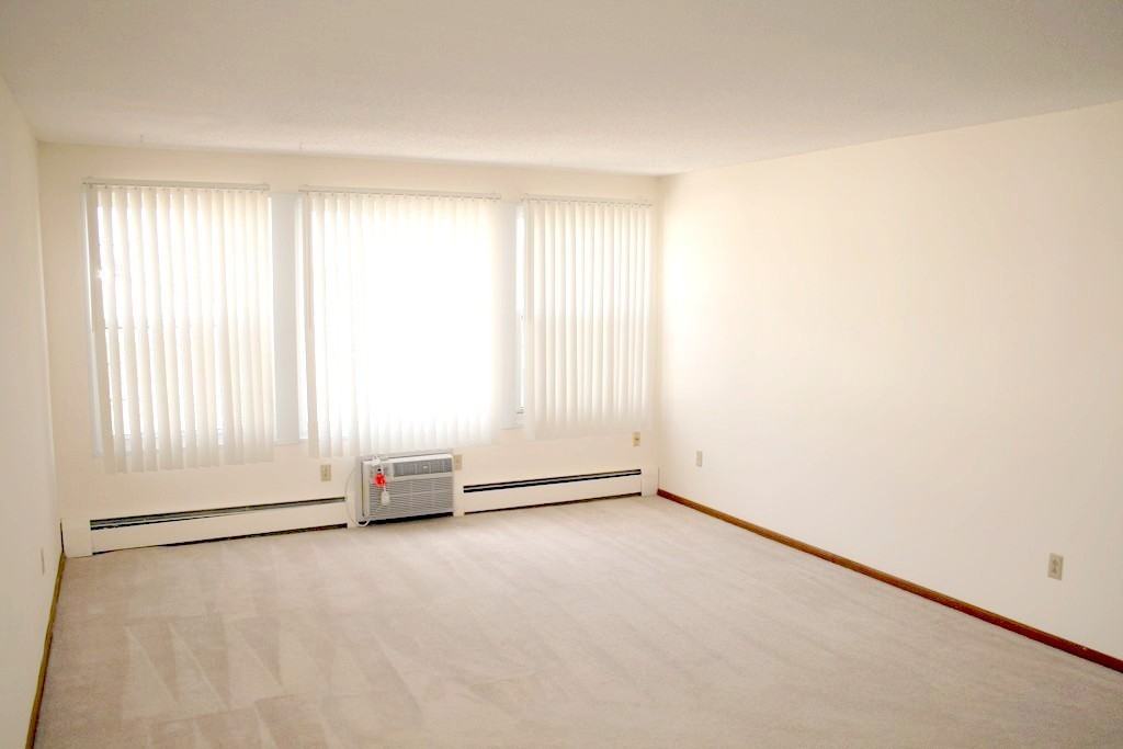 Victoria Manor Apartments - Photo 7 of 8