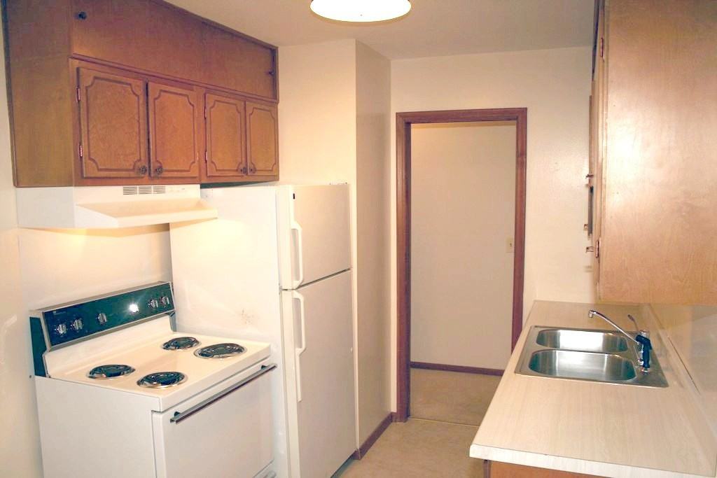 Victoria Manor Apartments - Photo 5 of 8