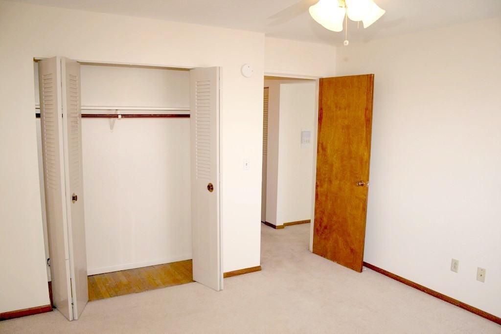 Victoria Manor Apartments - Photo 6 of 8