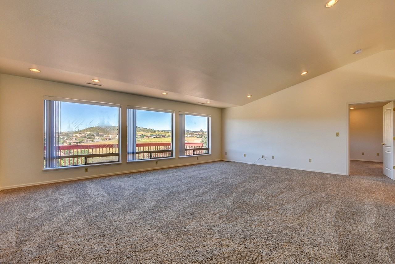 1911 Atlantic Ave - Photo 6 of 32