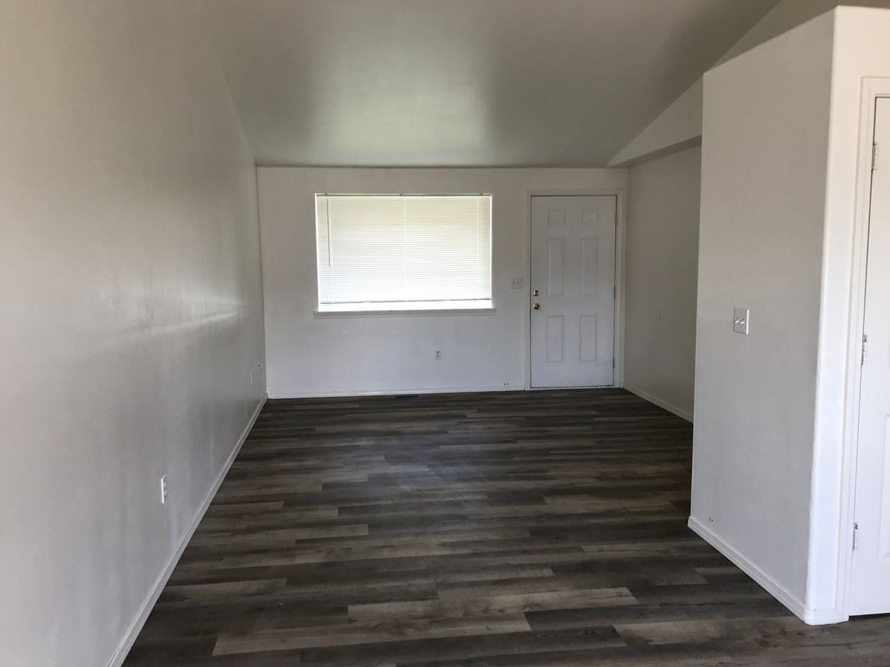 901 E Ball Ct - Photo 3 of 17