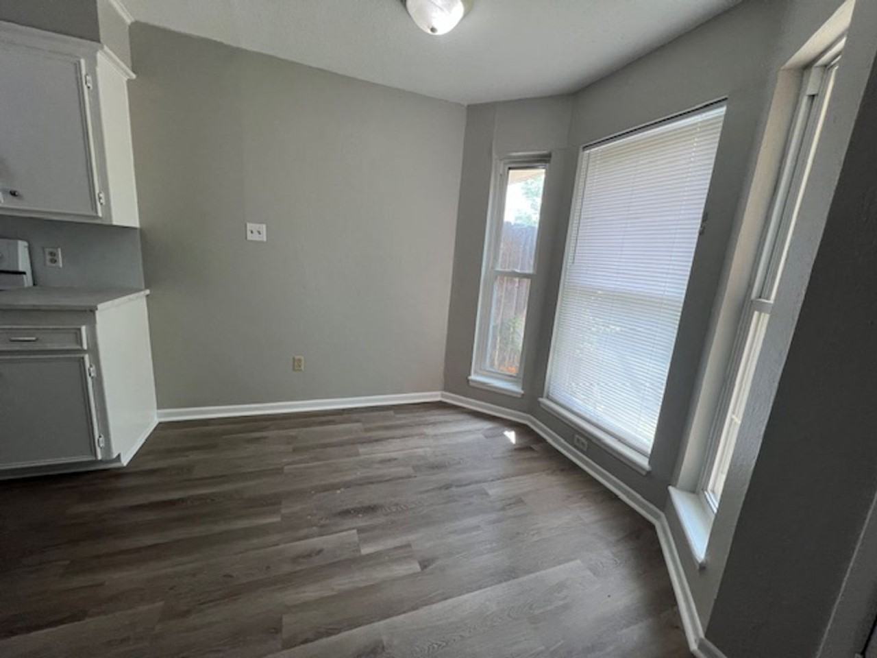1017 Ruswood Dr - Photo 3 of 15