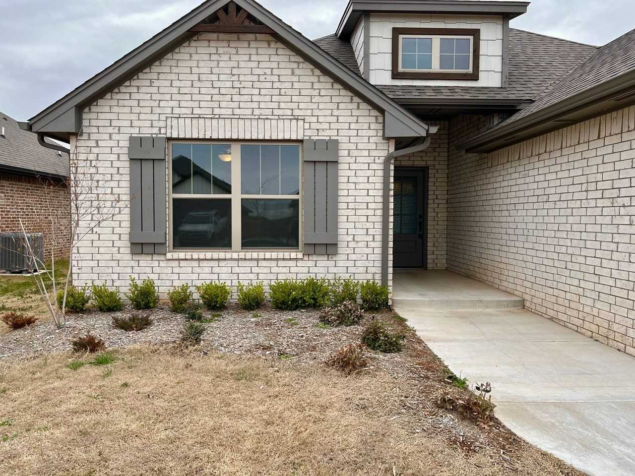 8012 Nw 161st Ter - Photo 2 of 21