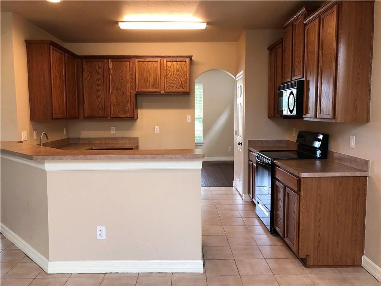 4621 Brighton Dr - Photo 4 of 7