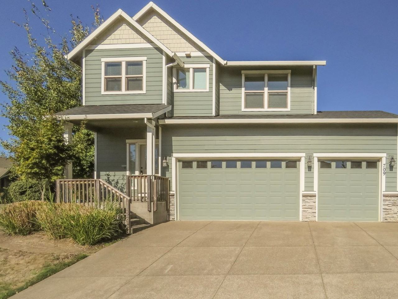 709 E Garfield St - Photo 2 of 25