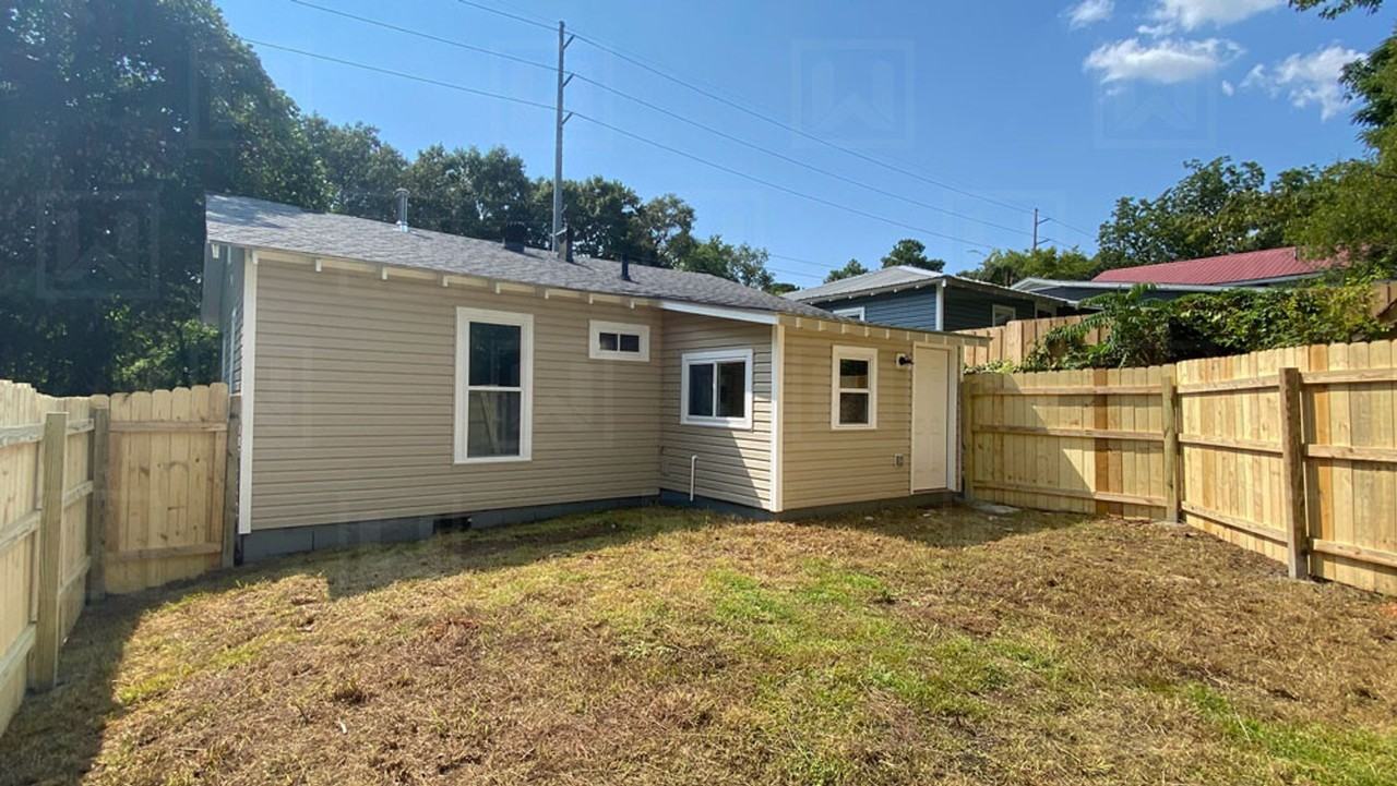 637 62nd St S - Photo 2 of 16