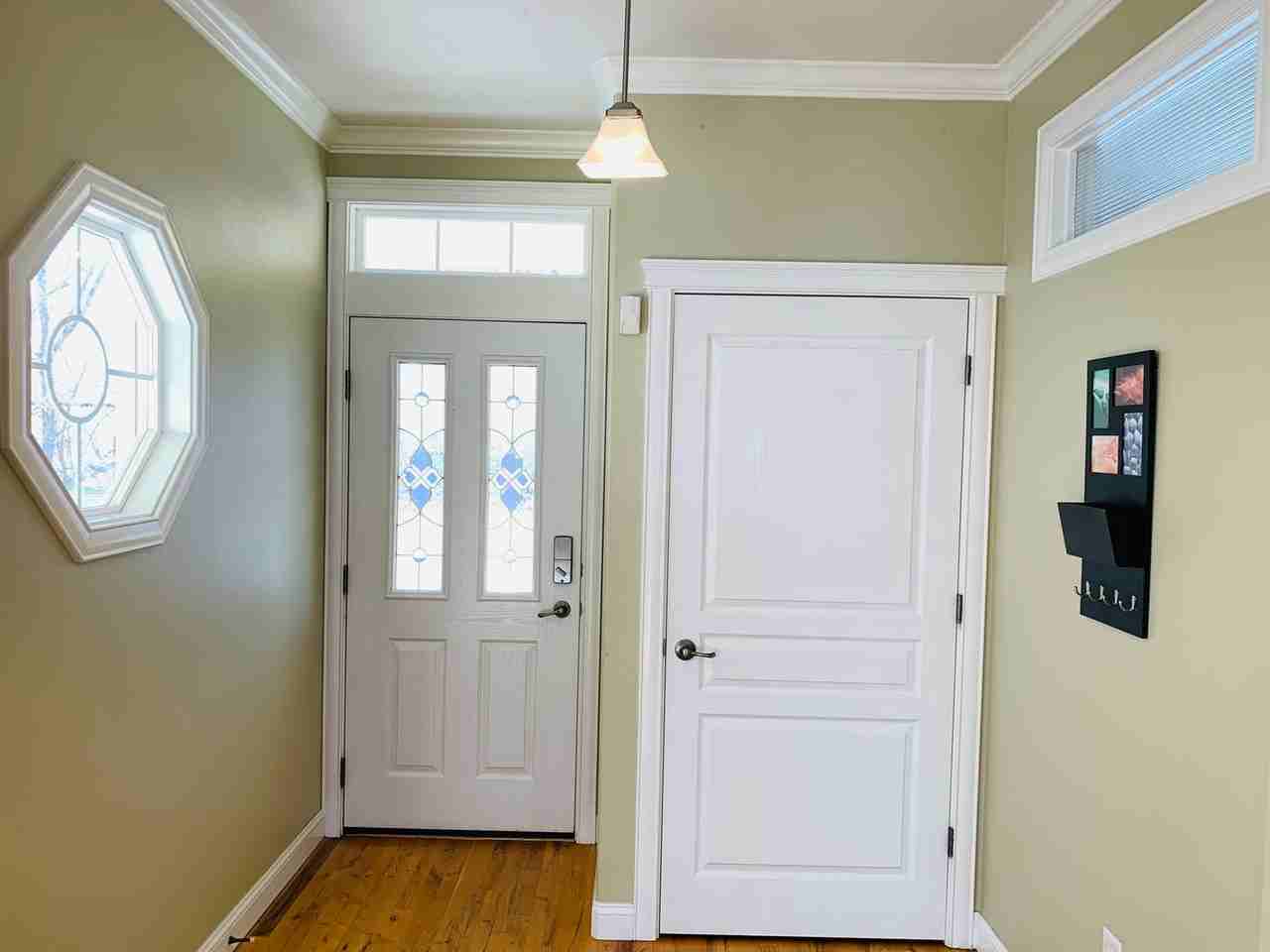 814 E Denise St - Photo 3 of 29