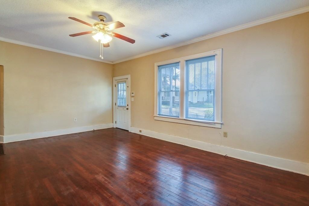1318 Se 36th St - Photo 5 of 23