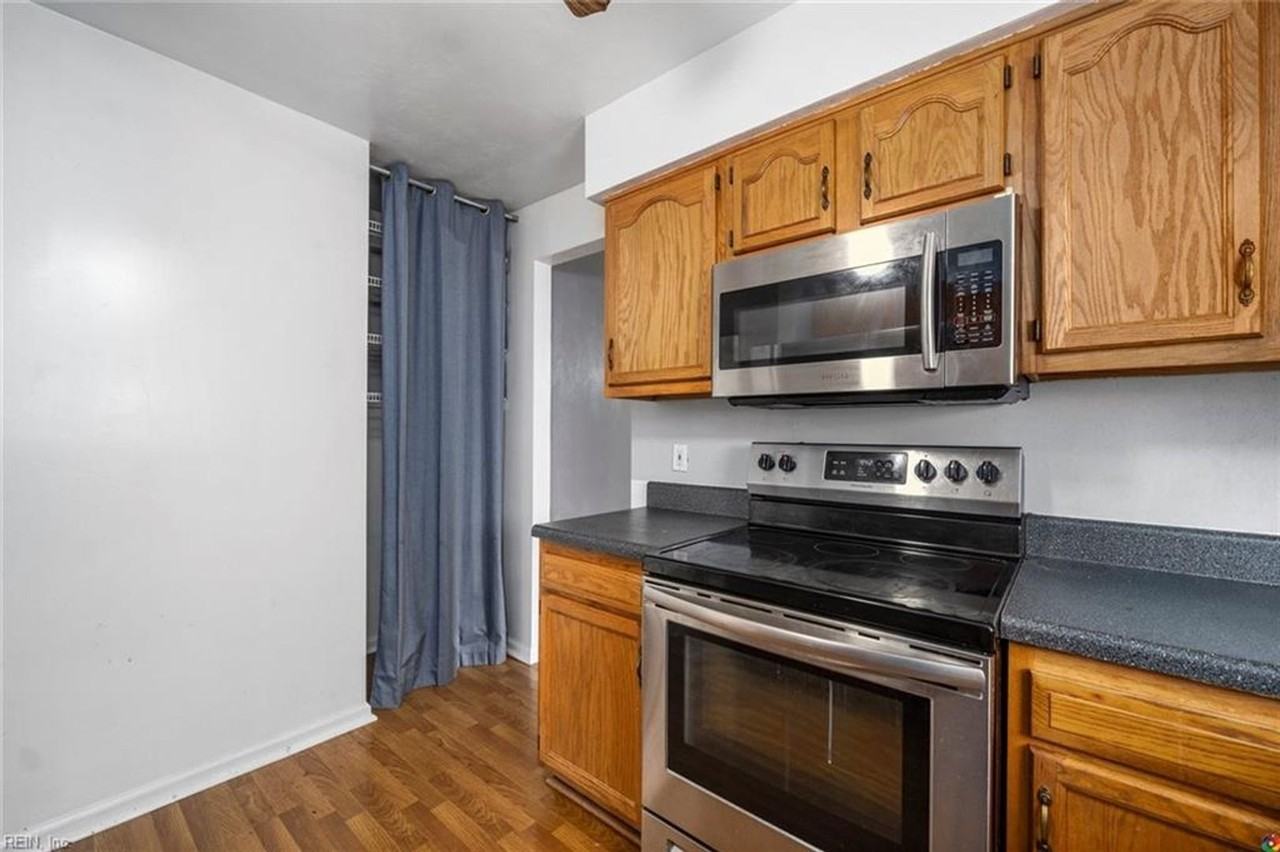 1411 W 37th St - Photo 6 of 23