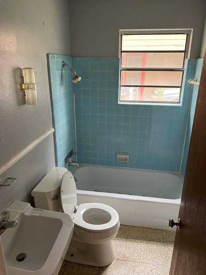 746 Tecumseh Trl - Photo 2 of 11