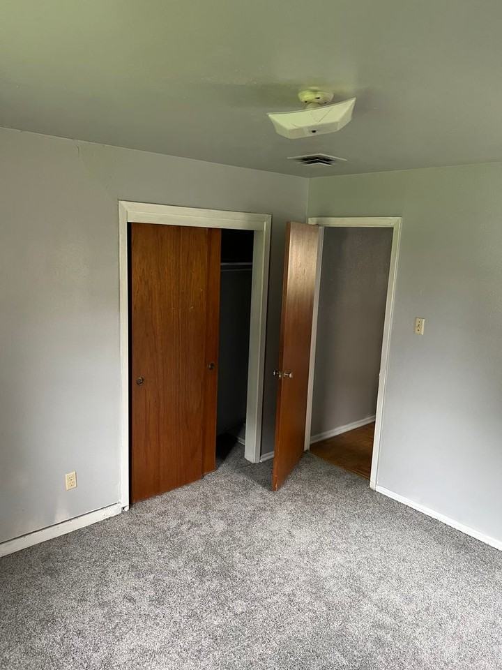 746 Tecumseh Trl - Photo 3 of 11