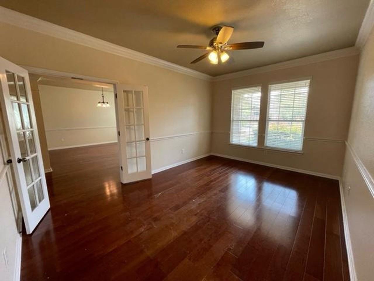 706 S Frontier Ln - Photo 6 of 31