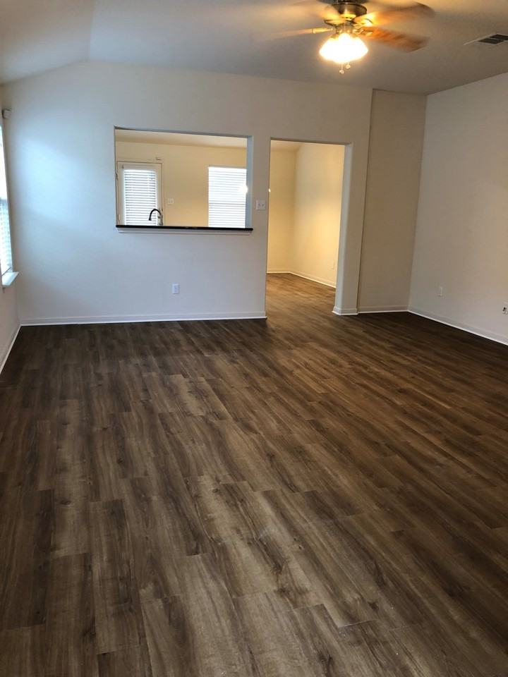 13316 Pine Needle St - Photo 3 of 15