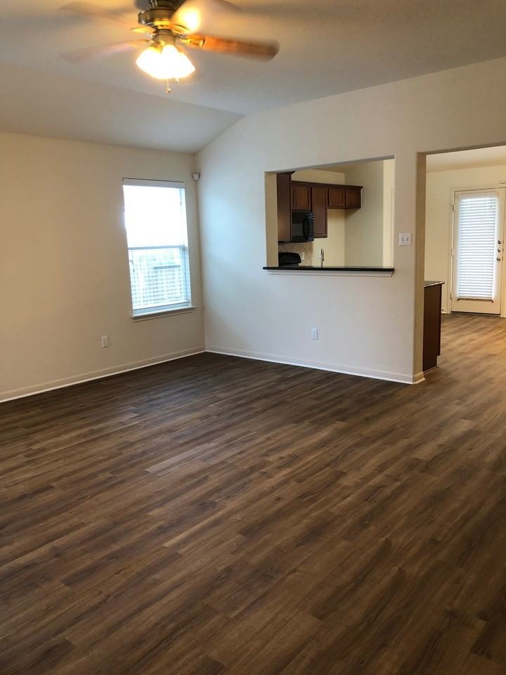 13316 Pine Needle St - Photo 4 of 15