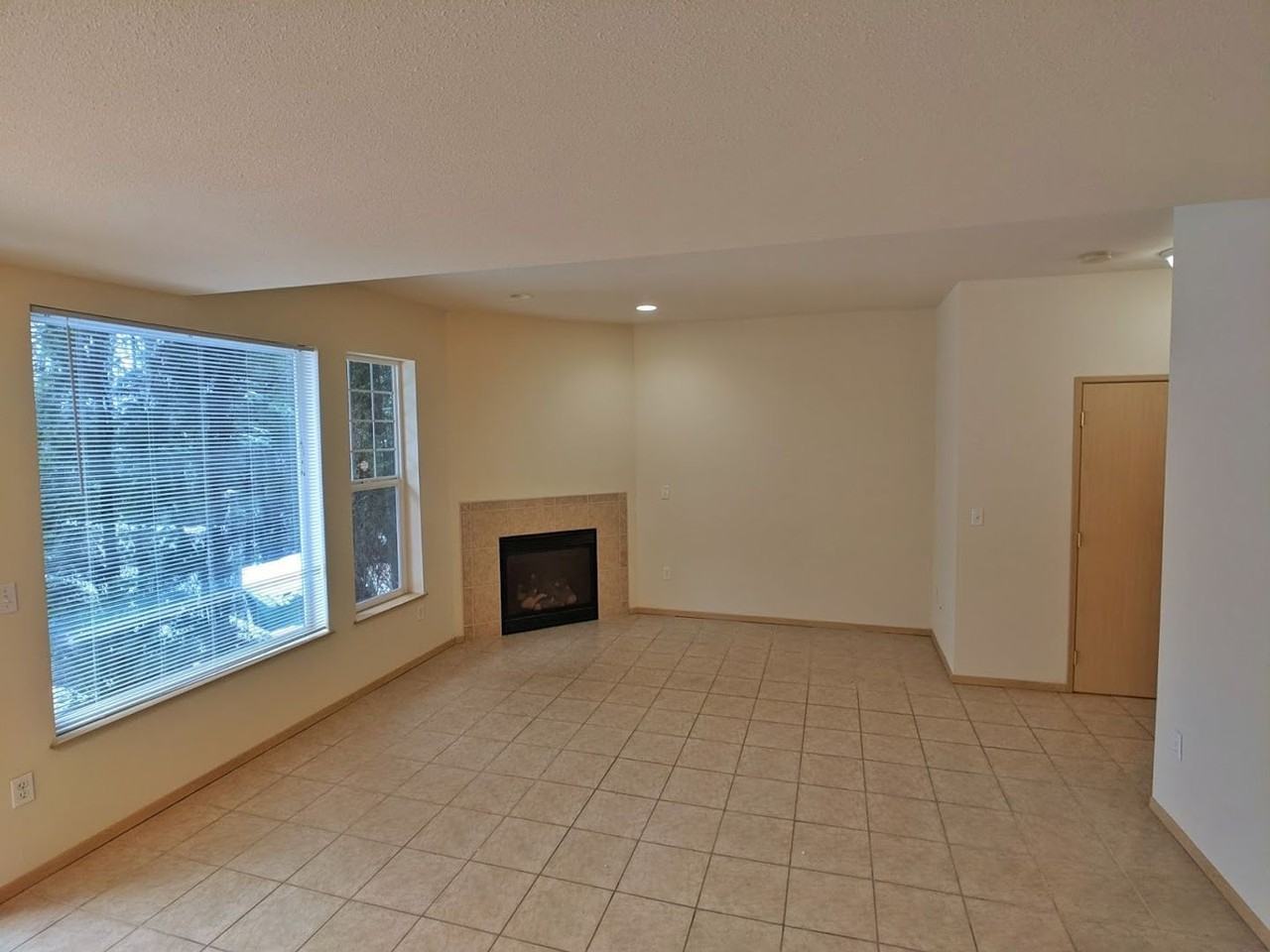 1901 Davis Ave ##B1 - Photo 5 of 26