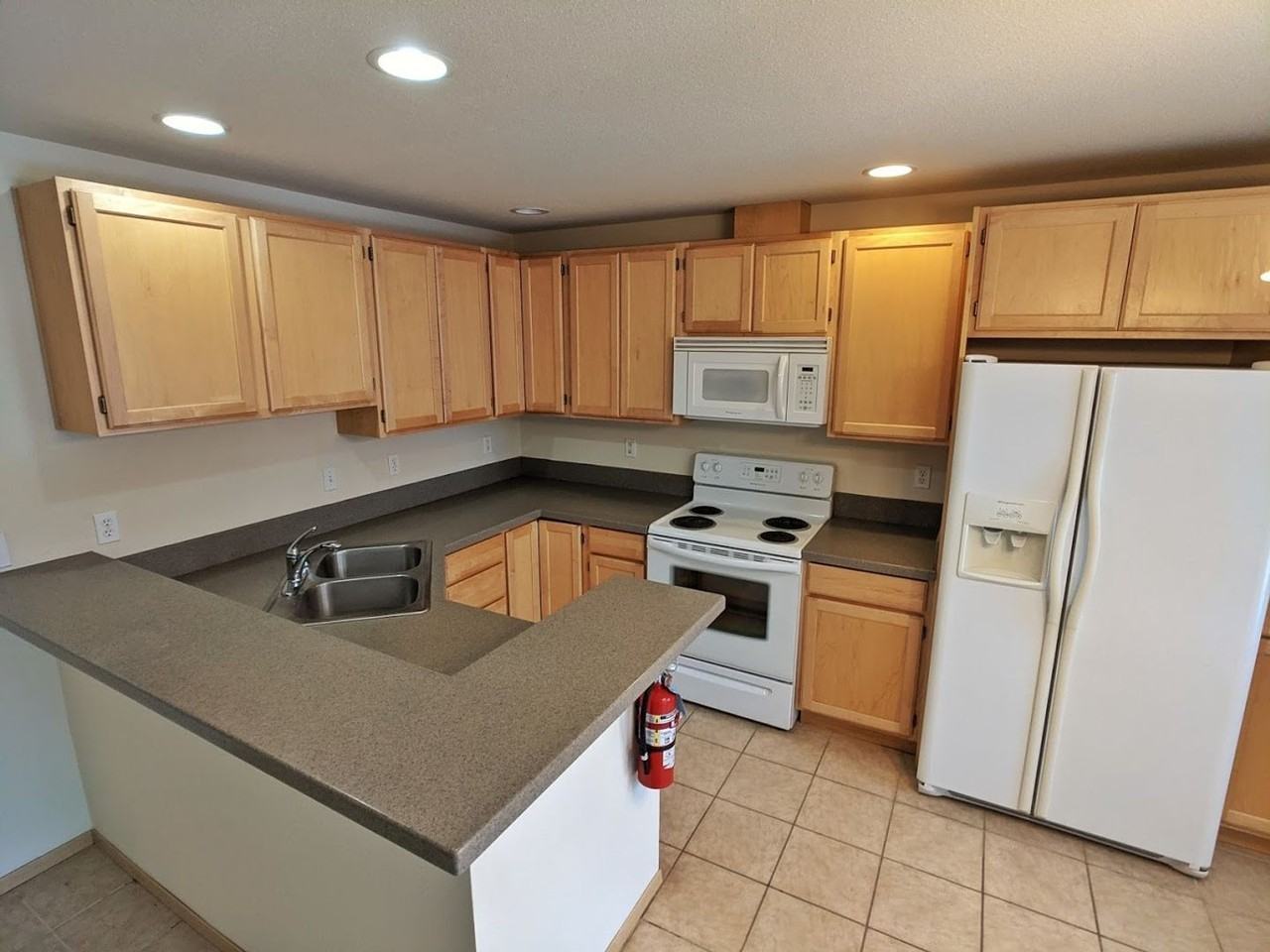 1901 Davis Ave ##B1 - Photo 6 of 26