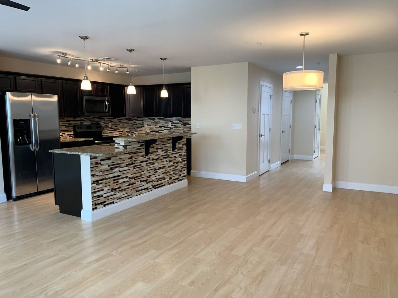 212 Merriweather Dr - Photo 3 of 45