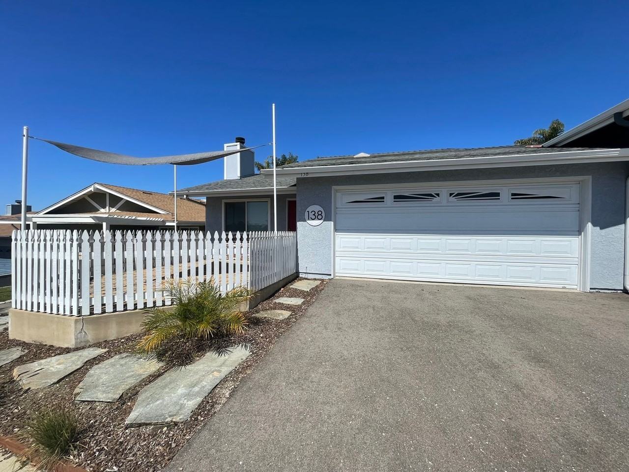 138 Summit Dr - Photo 2 of 3