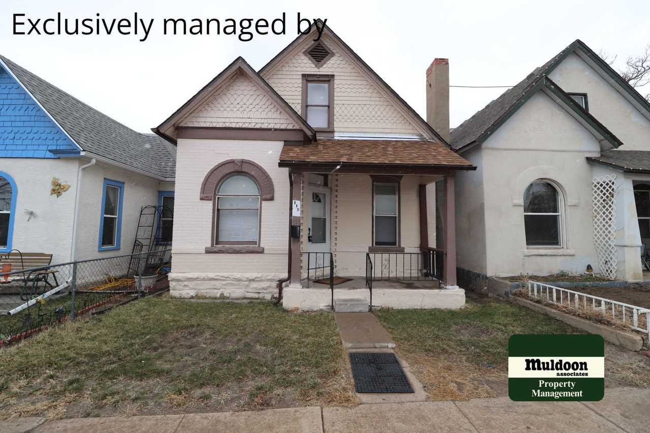 112 Gale Ave - Photo 3 of 11