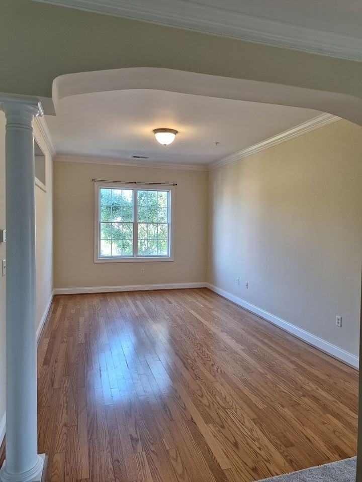 5215 Center St #201 - Photo 3 of 21