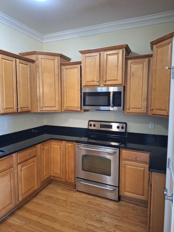 5215 Center St #201 - Photo 7 of 21