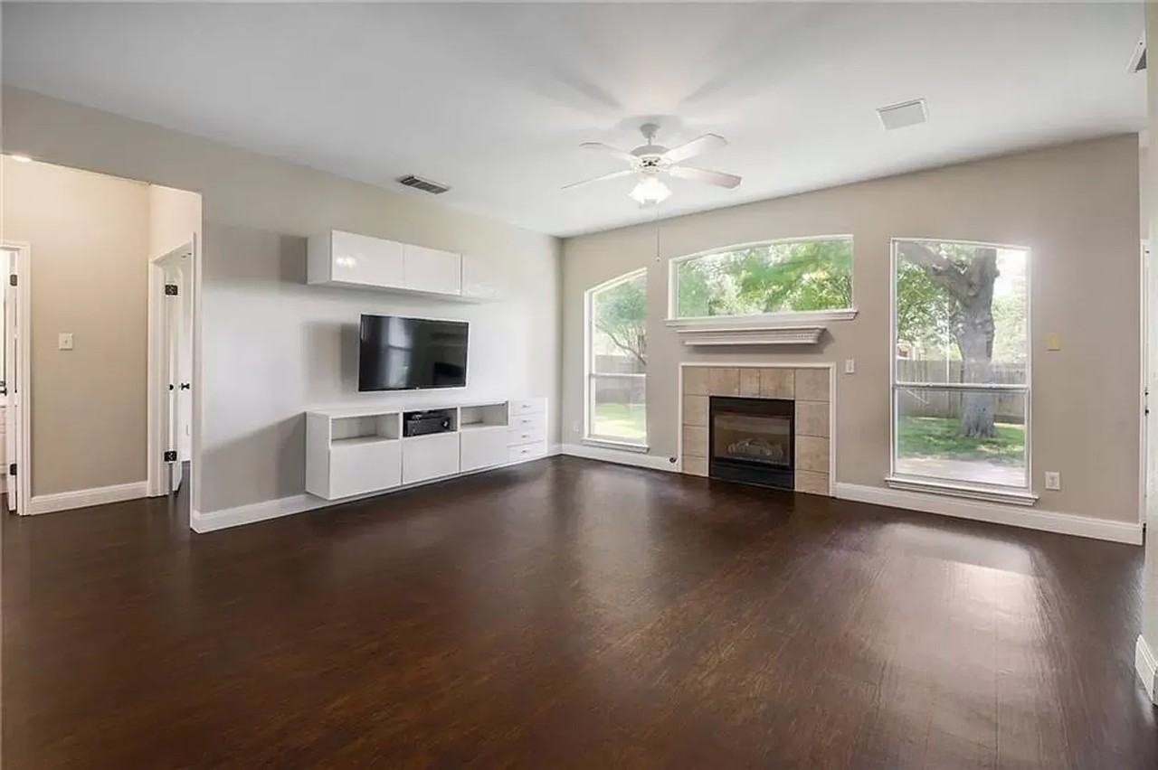 7116 Black Rock Bnd - Photo 4 of 29