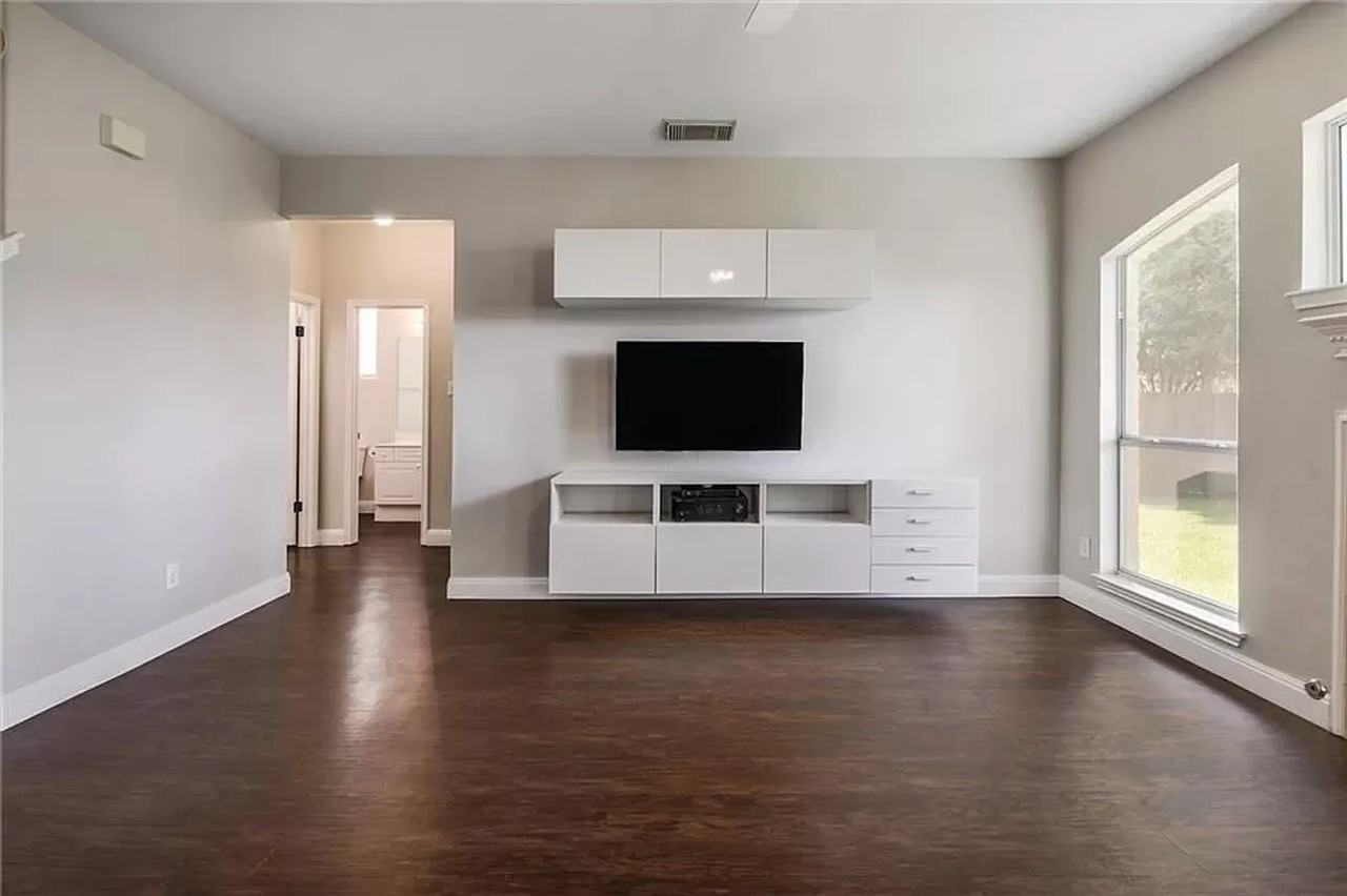 7116 Black Rock Bnd - Photo 7 of 29