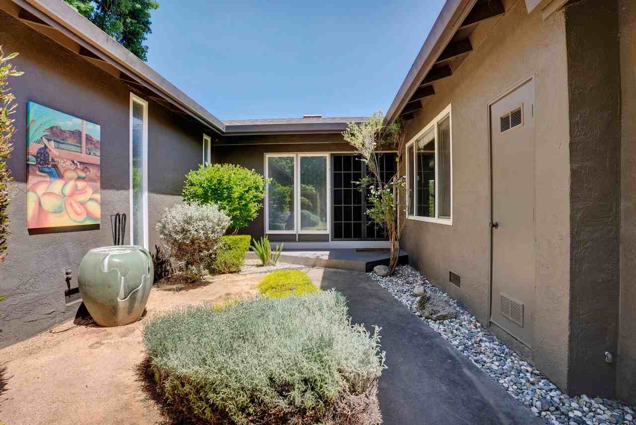 2545 Rio De Oro Way - Photo 3 of 29