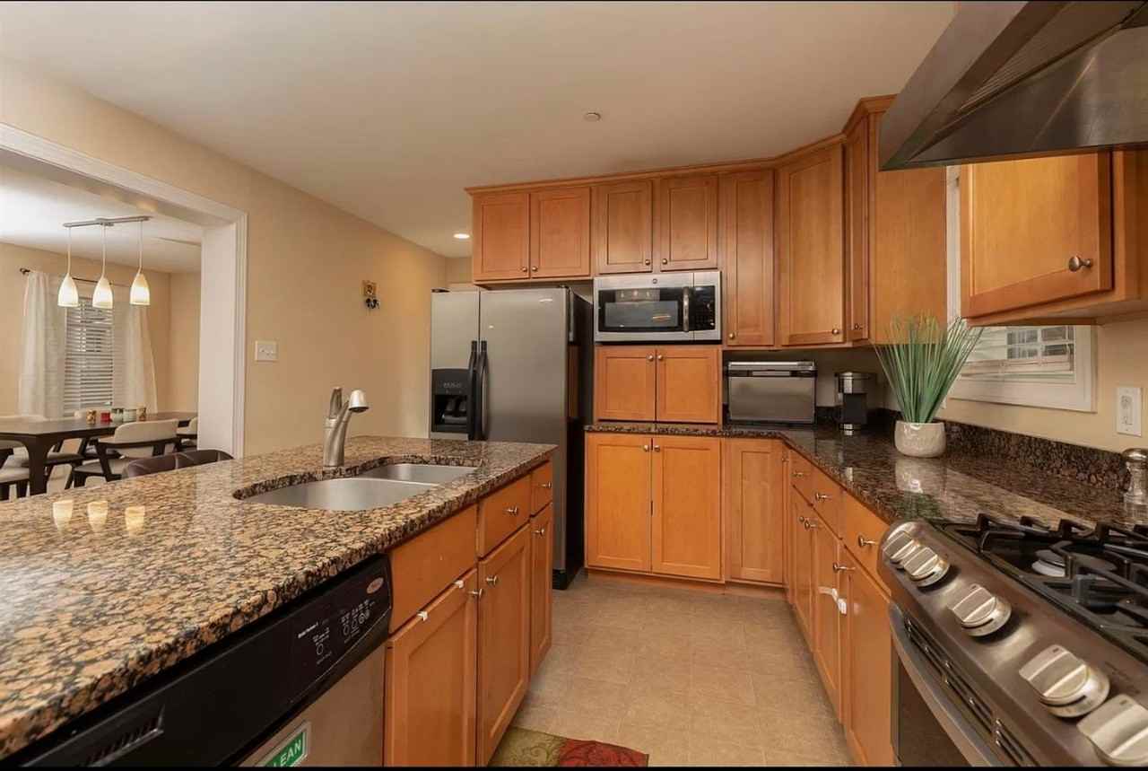 9 Cherry Cir - Photo 3 of 19