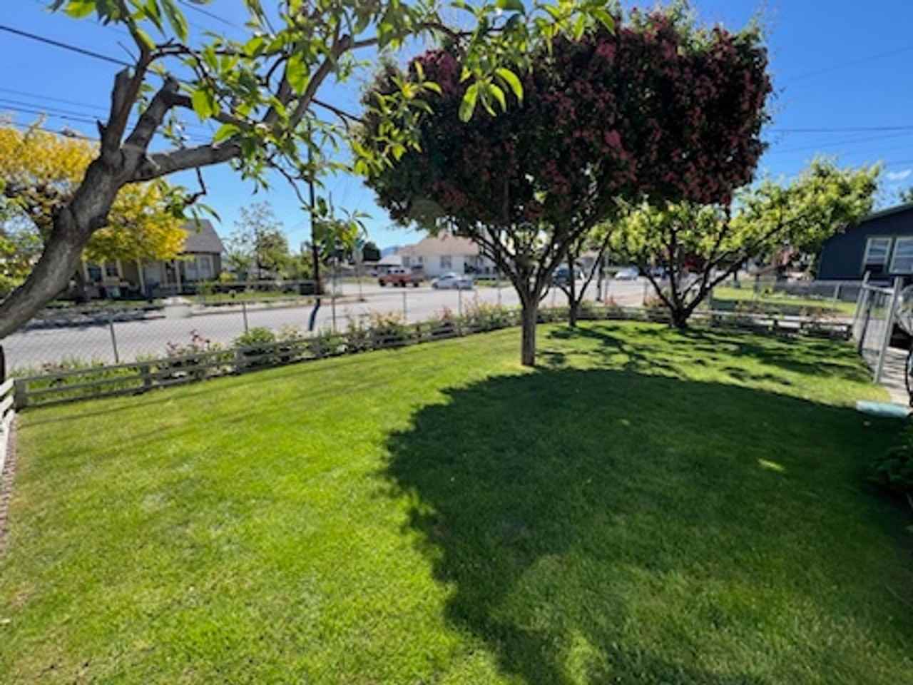 934 Methow St - Photo 3 of 5