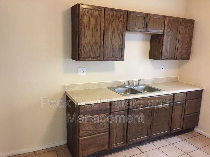 738 Oakland Ave Sw - Photo 6 of 9