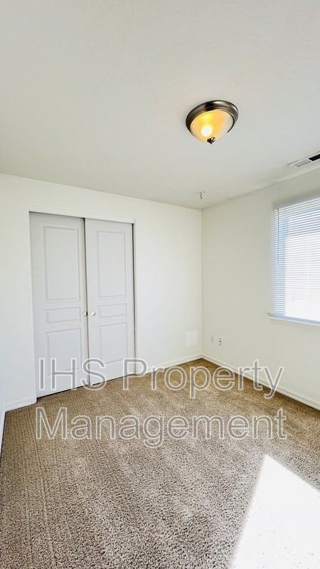 5718 Westport Ln - Photo 5 of 10