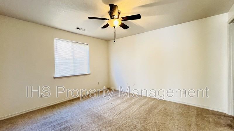 5718 Westport Ln - Photo 7 of 10