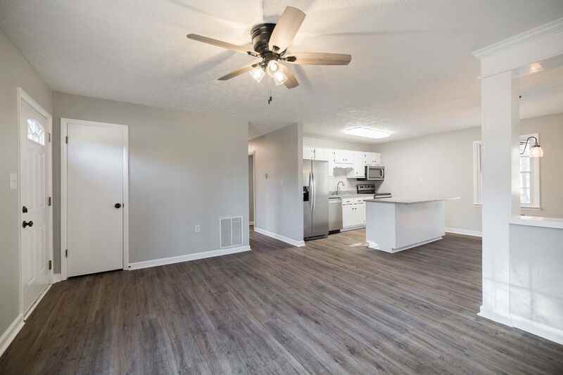 1210 Bouldercrest Cir - Photo 4 of 34