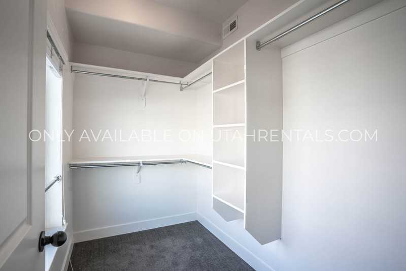 1925 Nw #300 - Photo 7 of 17