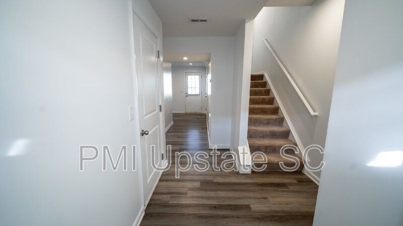 226 Coldwater Creek Ct - Photo 2 of 28