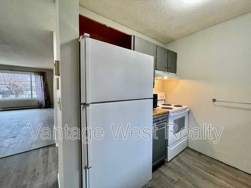 402 Hein Rd - Photo 3 of 28