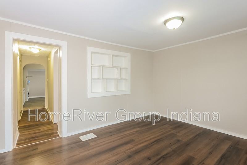 4618 W Beecher St - Photo 3 of 17